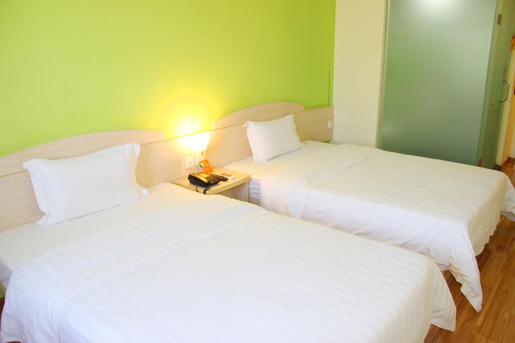 7Days Inn Foshan Zumiao Baihua Plaza Szoba fotó