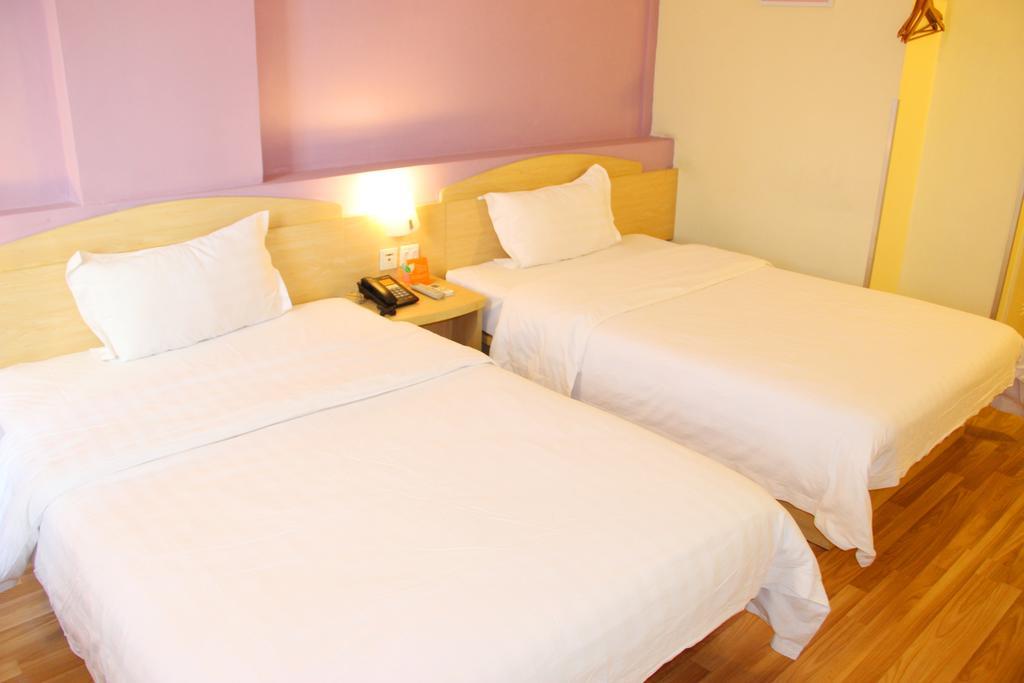 7Days Inn Foshan Zumiao Baihua Plaza Szoba fotó